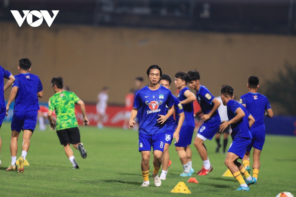 TRỰC TIẾP Viettel FC - HAGL: Dàn tuyển thủ Việt Nam đối đầu - Ảnh 3.