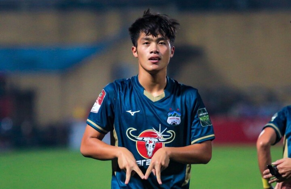 Tuyển thủ U20 Việt Nam giúp HAGL thắng trận đầu tiên tại V-League - Ảnh 1.