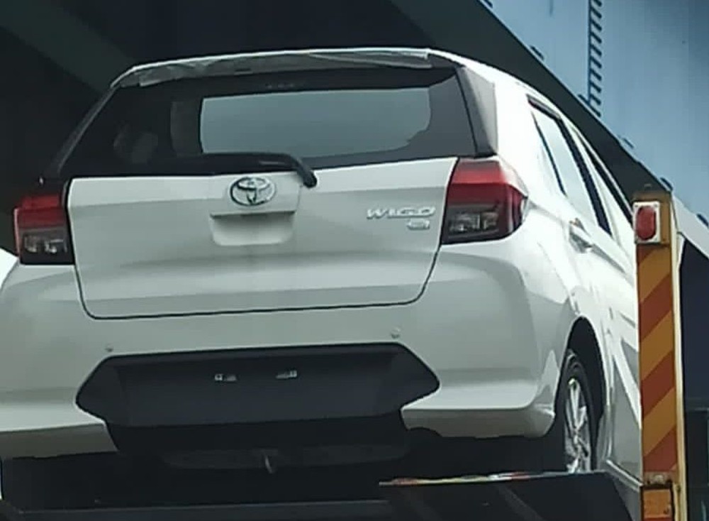 Toyota Wigo 2023 lộ diện trên xe vận chuyển, nhiều khả năng đây là lô xe dành cho Việt Nam - Ảnh 1.