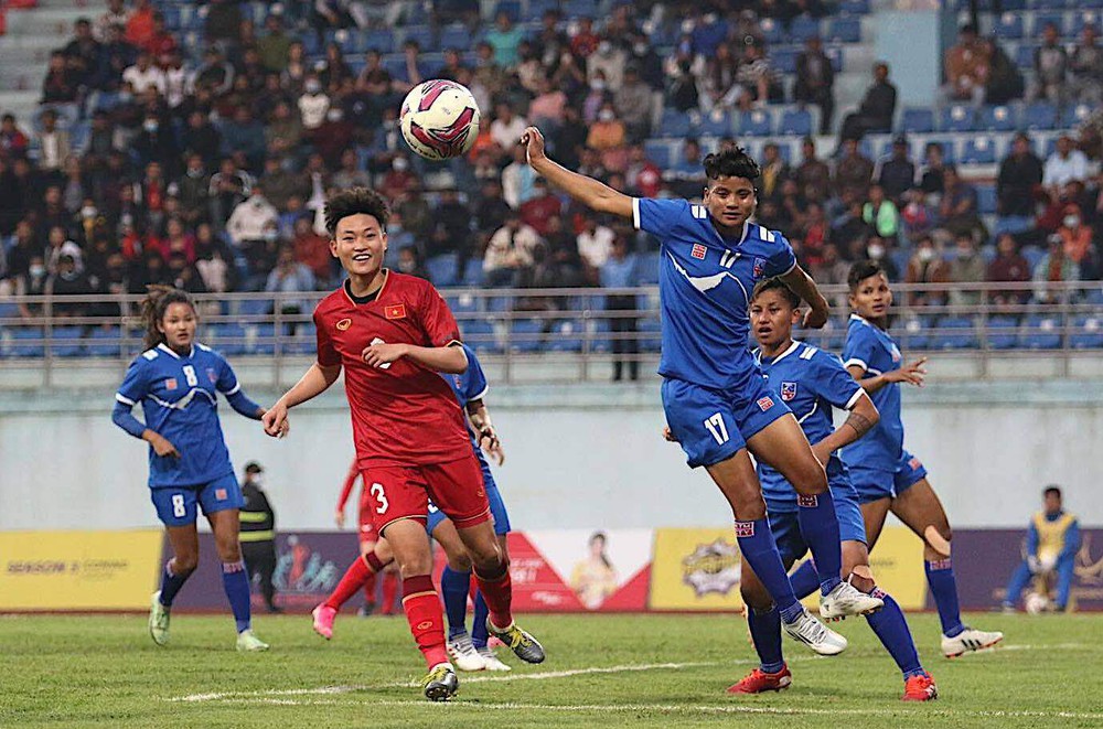 Trực tiếp bóng đá tuyển nữ Việt Nam 2-0 Nepal: Hải Yến lập cú đúp - Ảnh 1.