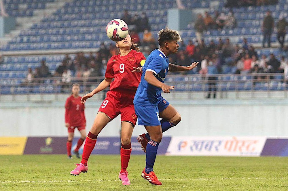 Trực tiếp bóng đá tuyển nữ Việt Nam 2-0 Nepal: Bóng dội cột dọc - Ảnh 1.