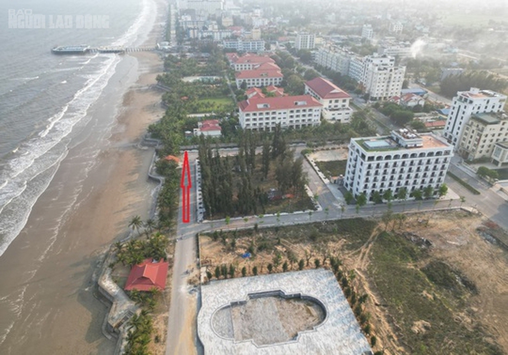 Những con đường cong mềm mại khó coi trên bãi biển nổi tiếng ở Thanh Hóa - Ảnh 5.