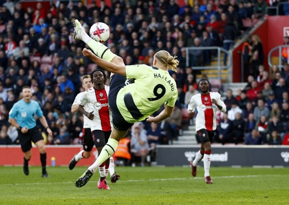 Erling Haaland lập cú đúp, Man City thắng đậm - Ảnh 1.