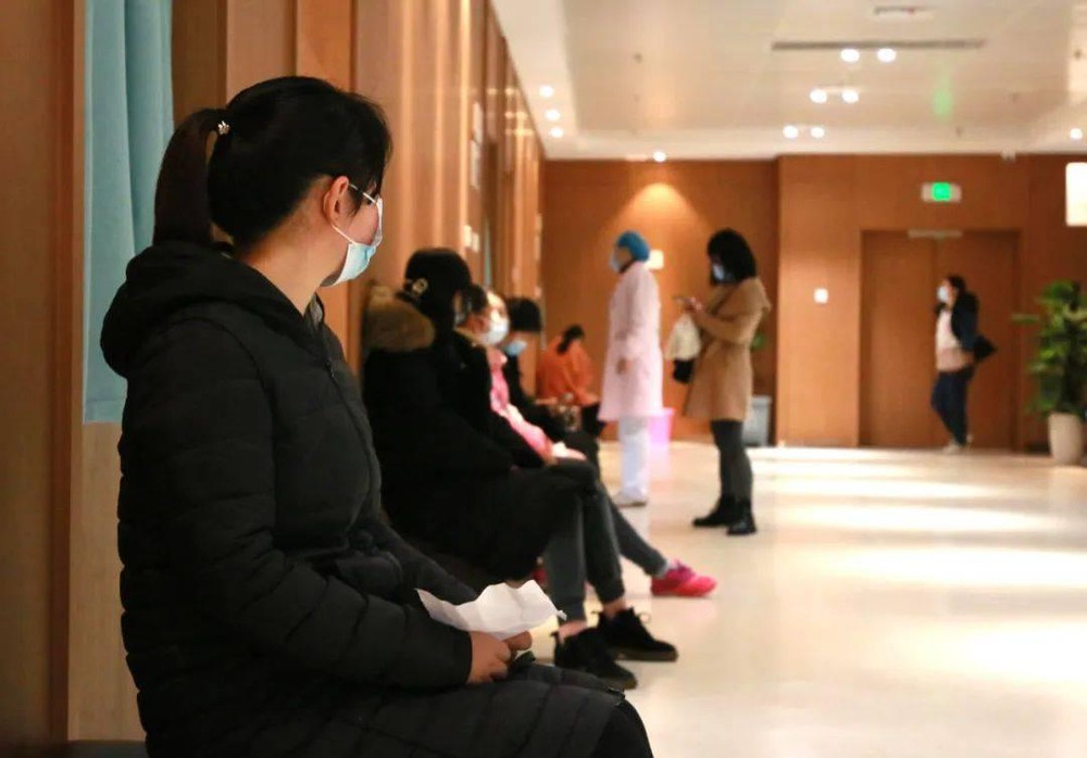 Chuyện ở ngân hàng tinh trùng lớn nhất Trung Quốc: Người nhận tranh giành gen ưu tú, ‘mầm sống’ của người hiến cao dưới 1m70 không ai ngó ngàng tới - Ảnh 8.
