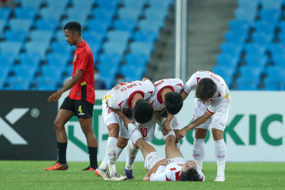 Trước SEA Games 32, nhớ về chiến tích bi tráng của U23 Việt Nam và nước mắt người Thái tại Campuchia - Ảnh 8.