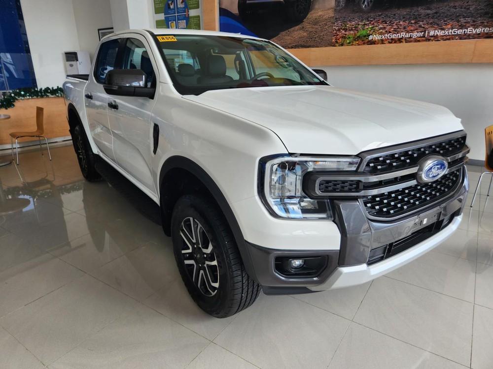 Đại lý báo Ford Ranger sắp thay đổi lớn tại Việt Nam: Thêm bản Sport giá 864 triệu, bỏ 2 phiên bản, tăng giá 10-20 triệu đồng từ tháng 5 - Ảnh 2.