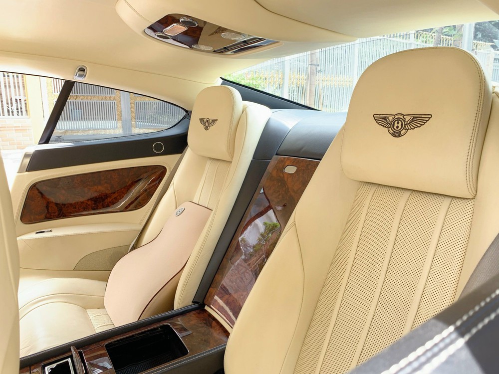 Bentley Continental GT 19 năm tuổi rao bán gần 3 tỷ, người bán trấn an đã đi xe xịn thì đừng lo tốn xăng - Ảnh 10.