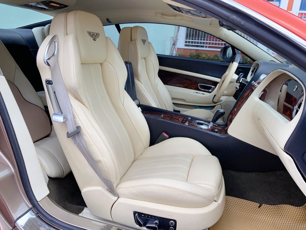 Bentley Continental GT 19 năm tuổi rao bán gần 3 tỷ, người bán trấn an đã đi xe xịn thì đừng lo tốn xăng - Ảnh 9.