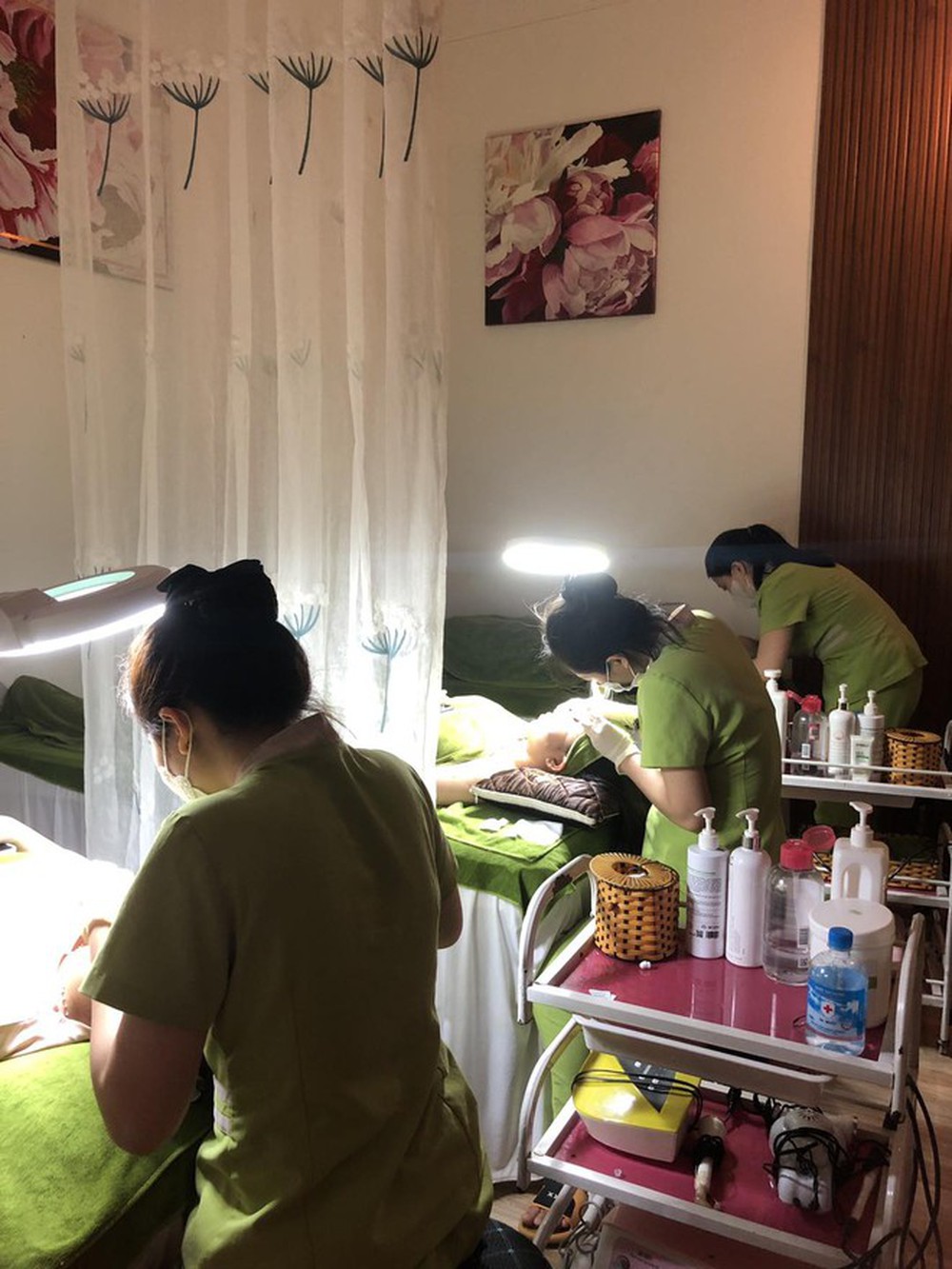 Hội những người có “tâm lý sợ đông đúc” sẽ làm gì để những ngày lễ còn lại trôi qua đặc sắc hơn?