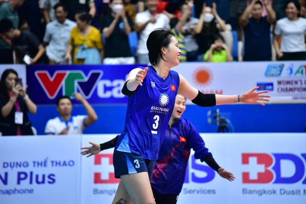Thắng CLB Trung Quốc, bóng chuyền nữ Việt Nam làm nên lịch sử trước khi dự SEA Games - Ảnh 1.