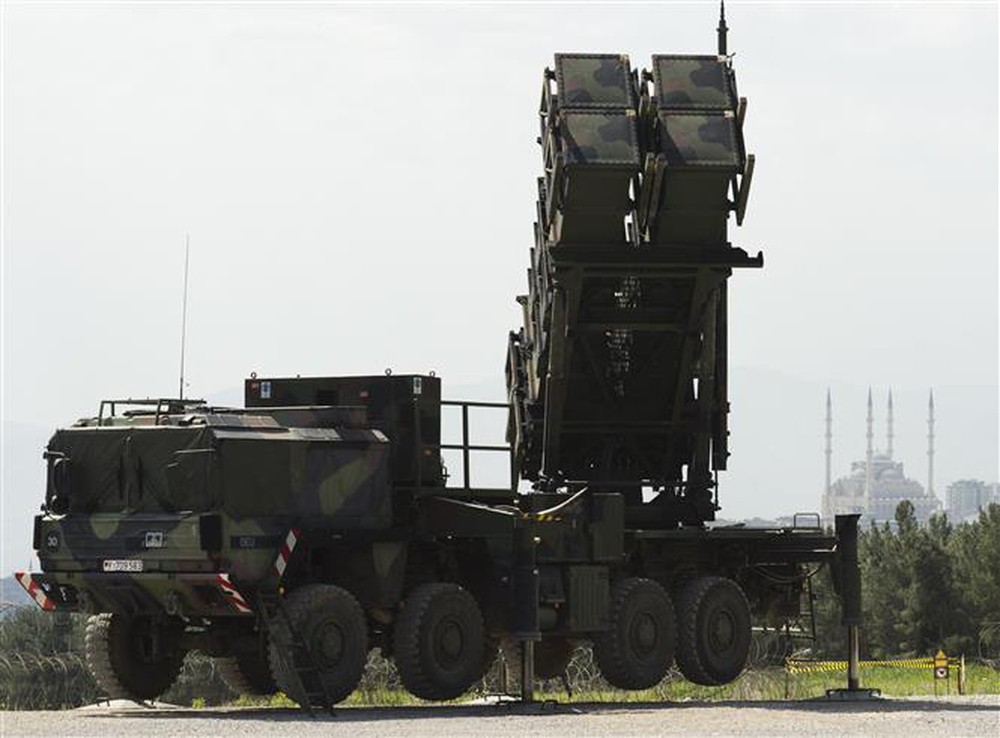 Lầu Năm Góc xác nhận Ukraine bắn hạ tên lửa Kinzhal của Nga bằng Patriot - Ảnh 1.