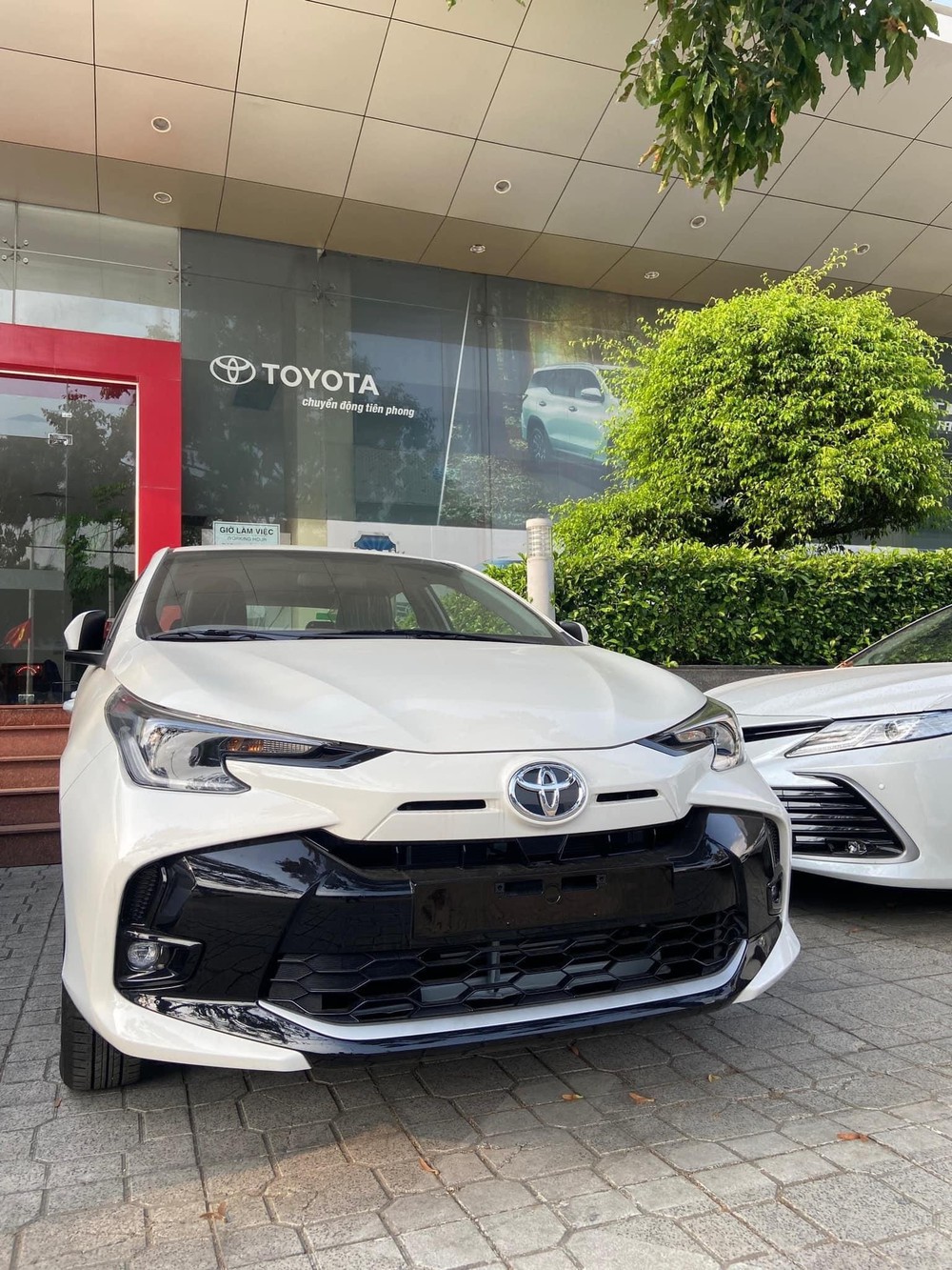 Toyota Vios 2023 ồ ạt về Việt Nam, có phải bản đang dính ồn ào gian lận thử nghiệm an toàn? - Ảnh 1.