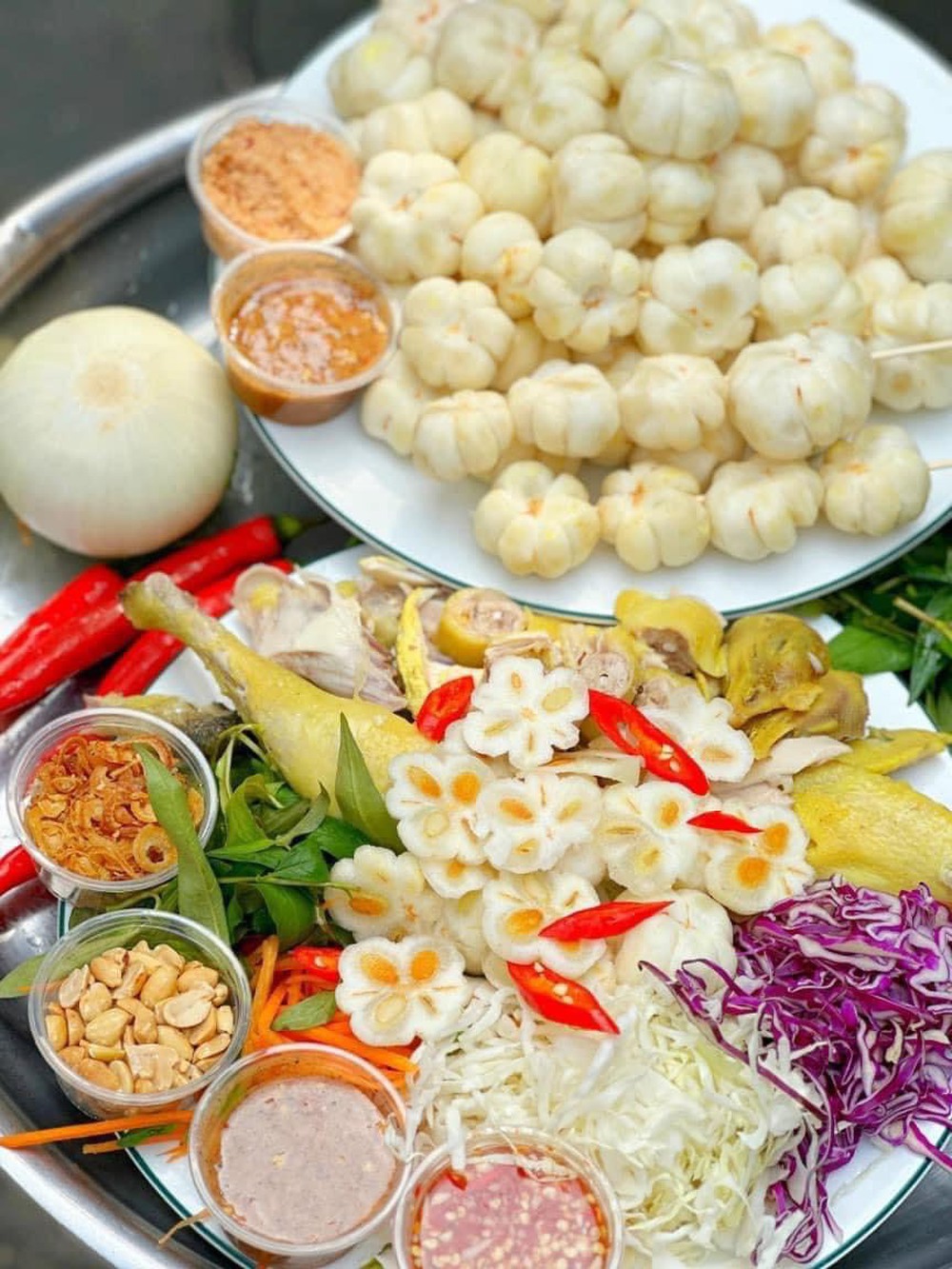 Những địa chỉ bán gỏi gà măng cụt – món ăn đặc sản Bình Dương với giá ngút trời nhưng ai cũng muốn thưởng thức