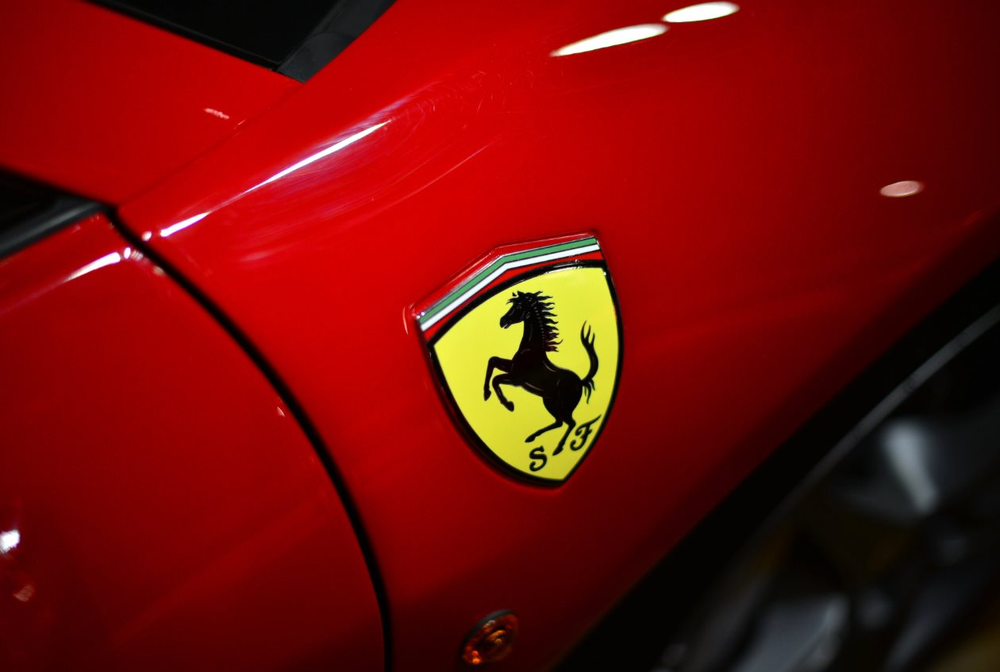 Ferrari mất chất: Tuyên bố không bao giờ làm ô tô điện rồi quay xe cháy bánh, tất cả thiết kế và trải nghiệm không còn trong lĩnh vực mới - Ảnh 1.
