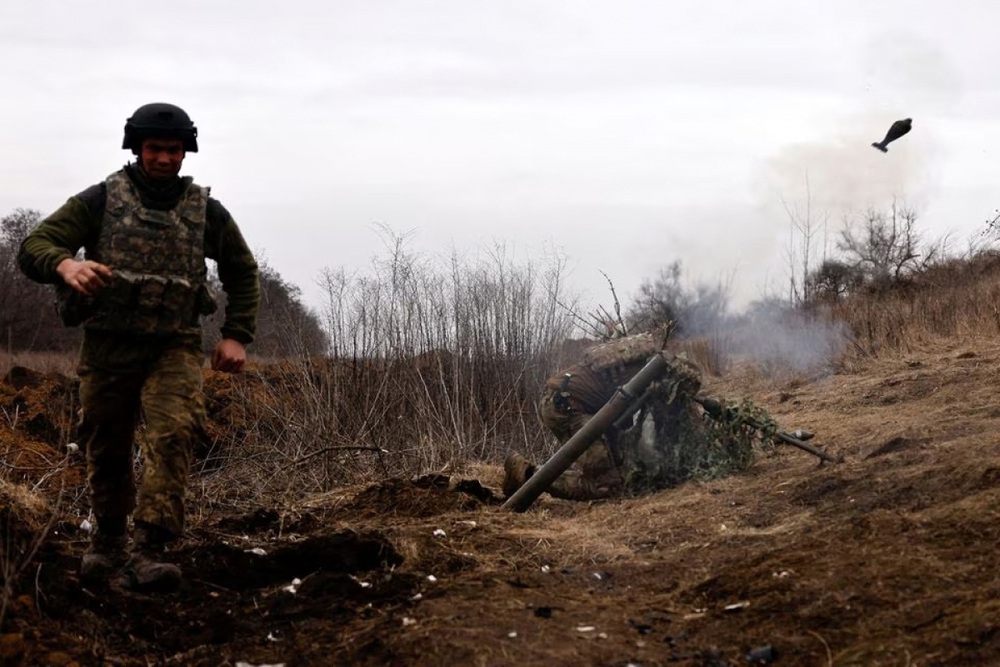 Ukraine dồn quân tới Krasny Liman, Kupyansk chuẩn bị phản công - Ảnh 1.