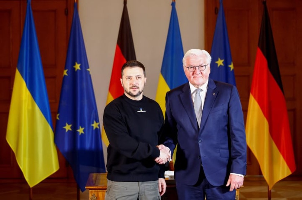 Tổng thống Ukraine Volodymyr Zelensky tới Đức - Ảnh 1.