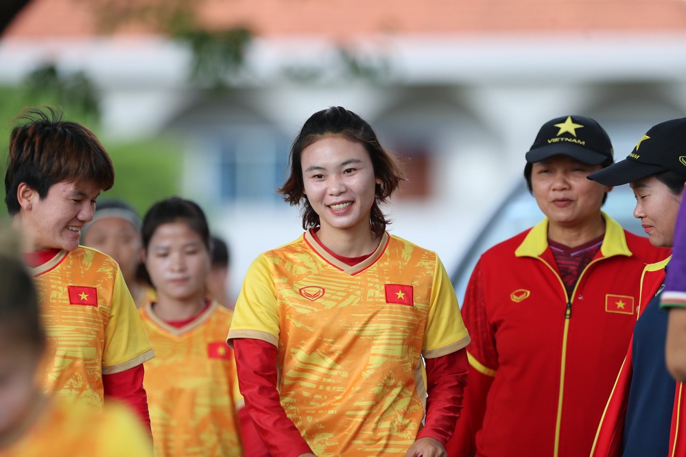 Đội tuyển nữ cười thả phanh trước trận chung kết SEA Games 32 - Ảnh 7.