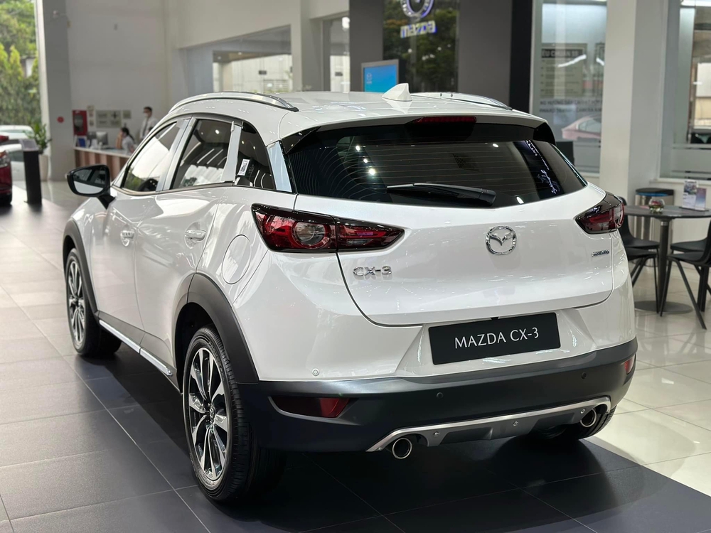 Mazda CX-3 lần đầu giảm 100 triệu tại Việt Nam: Giá khởi điểm chỉ ngang Sonet, nỗ lực tìm khách trước Creta và Seltos - Ảnh 7.