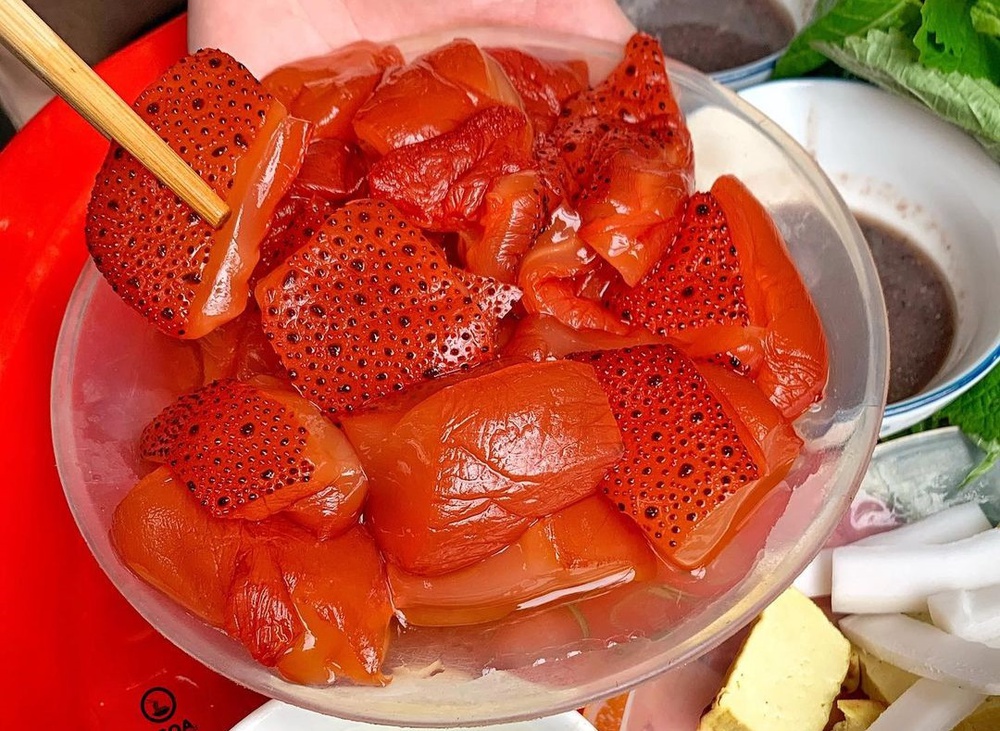 Vào mùa, đi săn sứa đỏ – “kim cương” của vùng biển Cô Tô