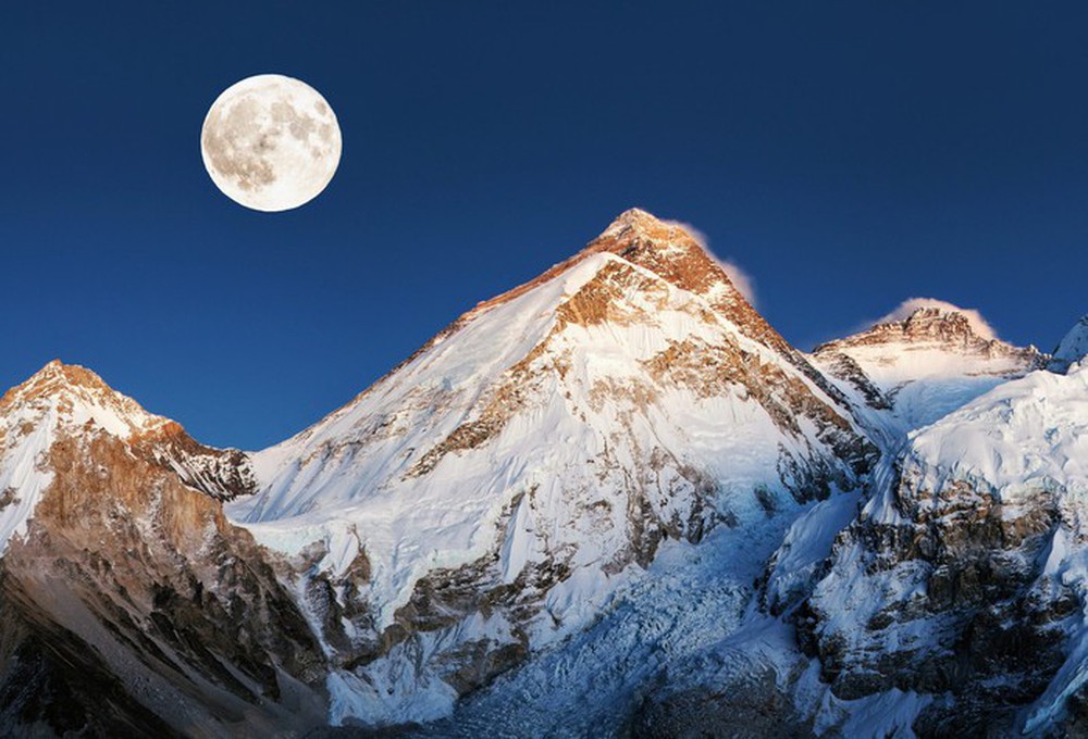 Tại sao đỉnh Everest lại tạo ra tiếng ồn vào ban đêm? - Ảnh 9.