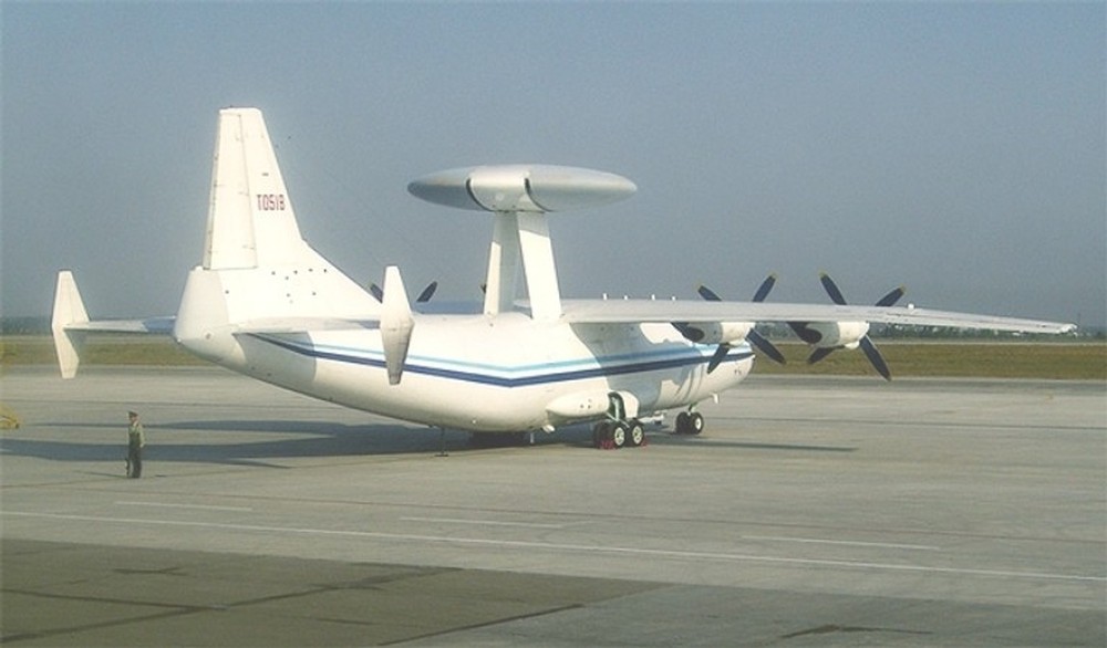 Nga bổ sung phi đội máy bay AWACS bằng cách tái trang bị An-12? - Ảnh 2.