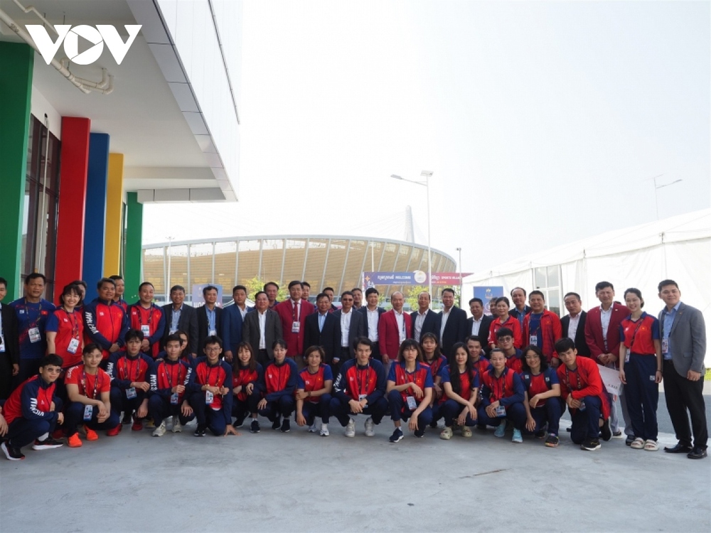 Đại sứ Việt Nam tại Campuchia thăm và chúc mừng Đoàn thể thao Việt Nam dự SEA Games - Ảnh 3.