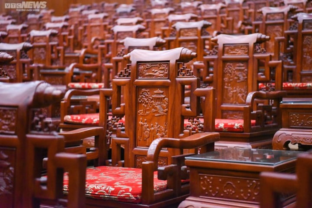 Bên trong khán phòng nhà hát có 341 ghế Đồng Kỵ gây tranh cãi ở Bắc Ninh - Ảnh 4.