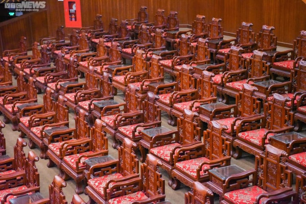 Bên trong khán phòng nhà hát có 341 ghế Đồng Kỵ gây tranh cãi ở Bắc Ninh - Ảnh 3.