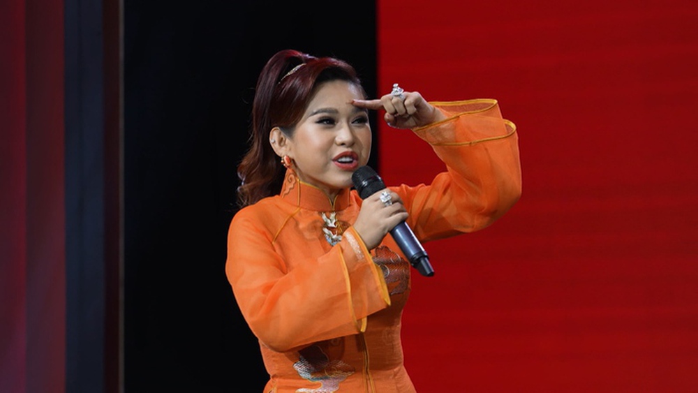 Nghệ sĩ Phạm Huyền Trâm cắt phăng tóc mái trước khi lên sân khấu vì một lời góp ý - Ảnh 3.