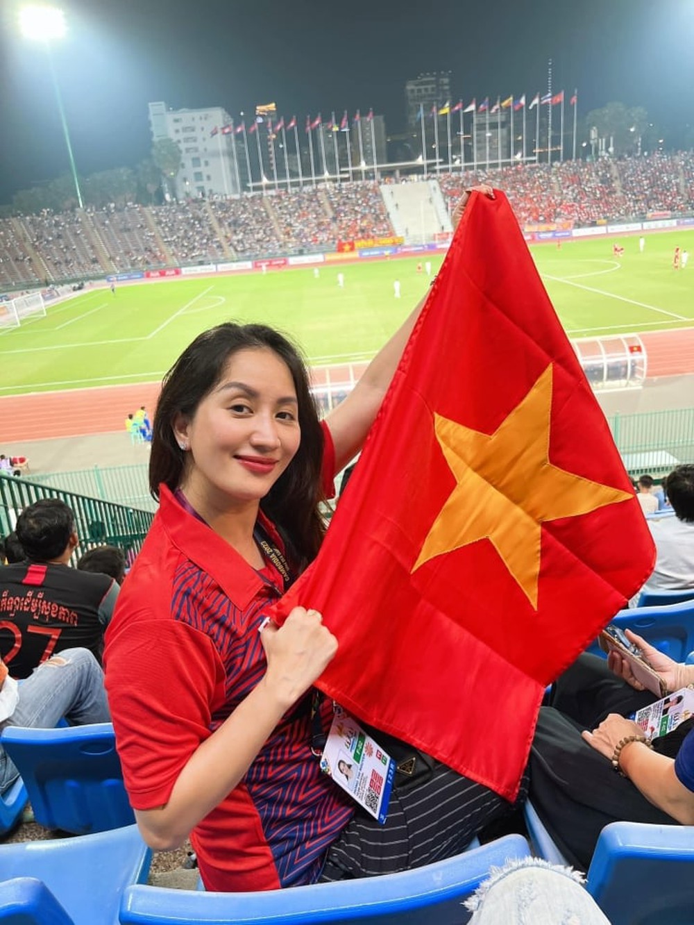 Sao Việt 17/5: Đức Phúc khác lạ, Khánh Thi vác bụng bầu tham dự SEA Games - Ảnh 1.