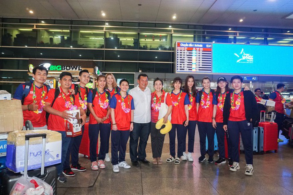 Đội tuyển U22 Việt Nam cùng nhiều đội tuyển tham gia SEA Games 32 trở về nước - Ảnh 12.