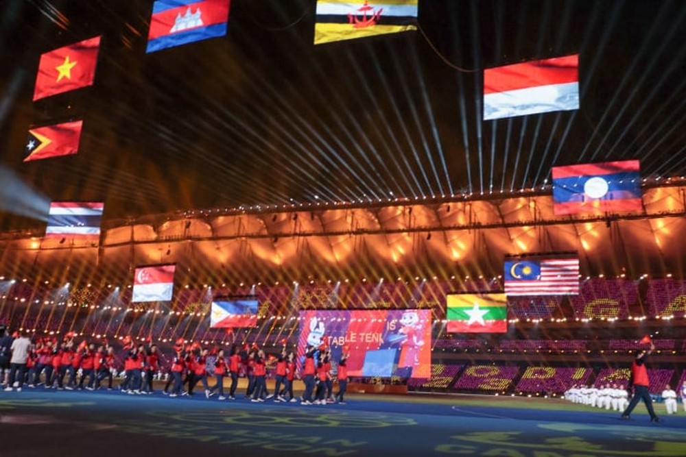 Mãn nhãn 5 phút pháo hoa rực rỡ khép lại SEA Games 32 - Ảnh 3.