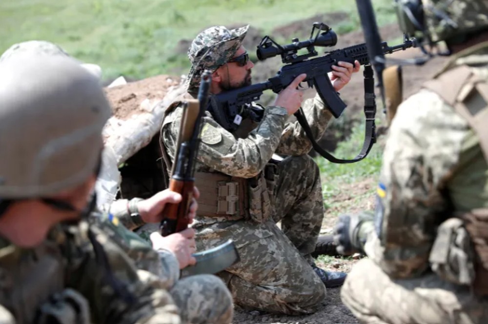 Lầu Năm Góc có thể đã định giá nhầm vũ khí viện trợ cho Ukraine - Ảnh 1.
