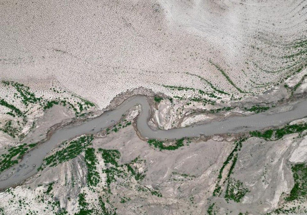 Hình ảnh đất tai nứt toác vì khô hạn ở Tây Ban Nha - Ảnh 16.