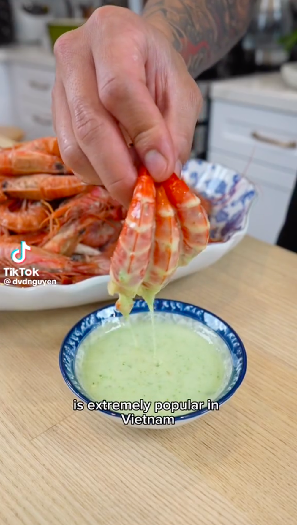 Một loại sốt chấm hải sản của Việt Nam mà người nước ngoài ăn đều thốt lên “Tại sao nó không nổi tiếng?”