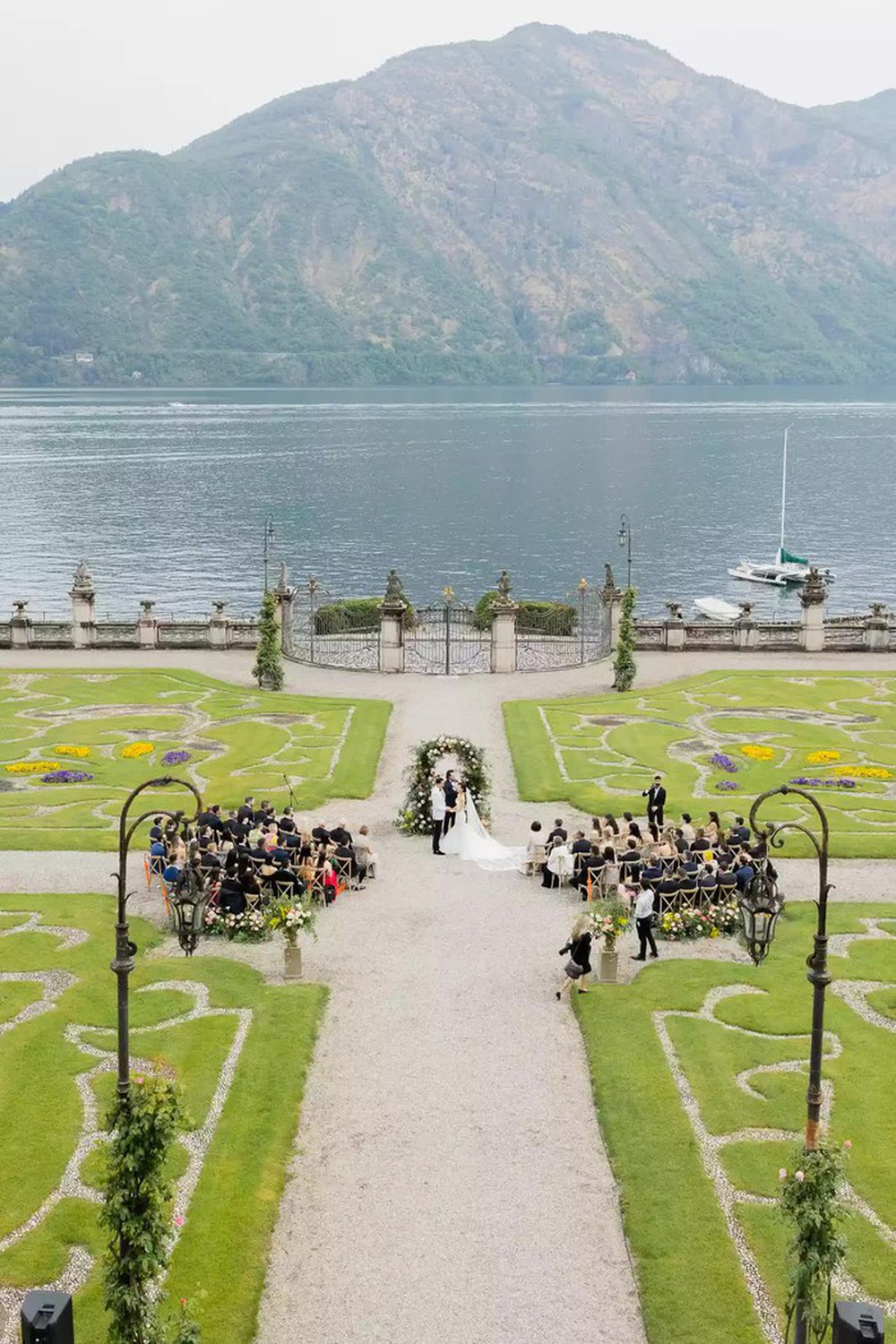 Cầu hôn bằng Google dịch, cặp đôi có đám cưới ấn tượng trên đất Ý - Ảnh 3.