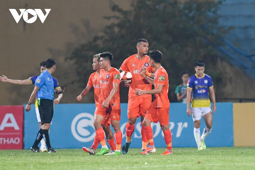 TRỰC TIẾP Hà Nội FC 1 - 1 Đà Nẵng: Sai lầm tai hại - Ảnh 2.