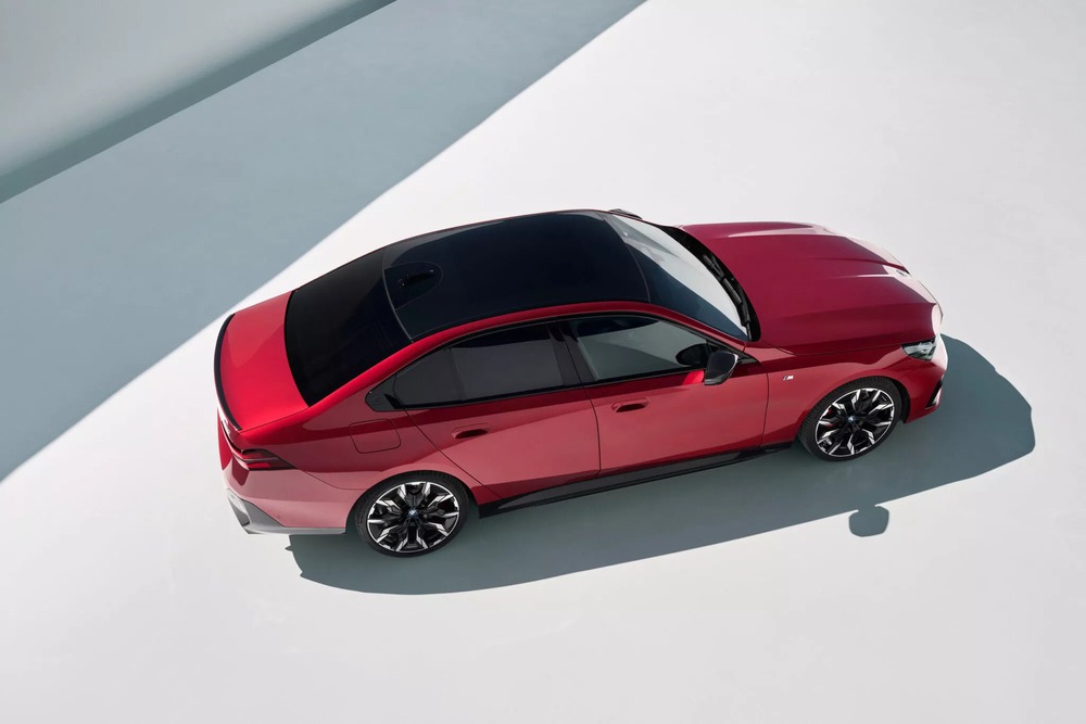 BMW 5-Series 2024 ra mắt: Dài hơn 5m, thiết kế ngày càng như xe Hàn - Ảnh 4.