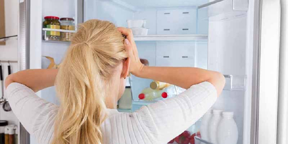 8 sai lầm thường mắc khiến tủ lạnh ngốn điện khủng khiếp - Ảnh 1.