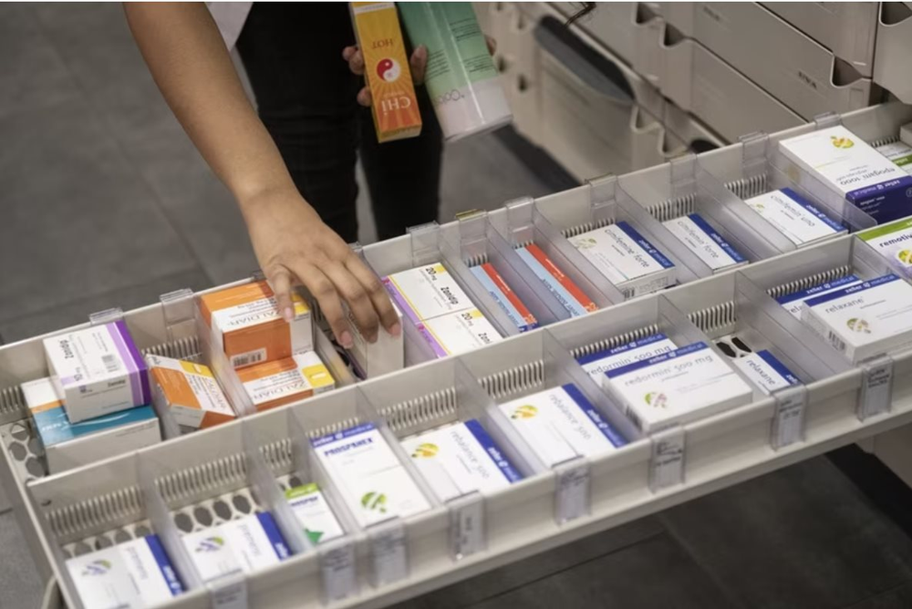 Có gì bên trong những kho thuốc siêu hiếm ở Thụy Sĩ, nơi WHO lấy 6 lọ thuốc giải độc botulinum để viện trợ cho Việt Nam? - Ảnh 1.