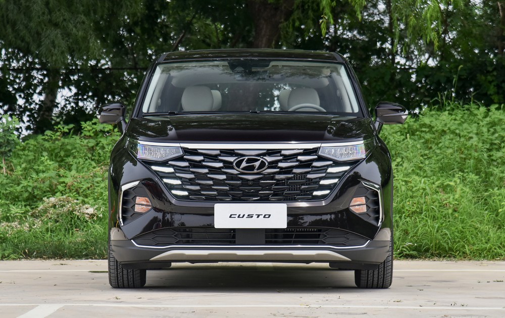 Hyundai Custo tiếp tục xuất hiện tại Việt Nam, dễ bán trong năm nay đấu Kia Carnival - Ảnh 4.