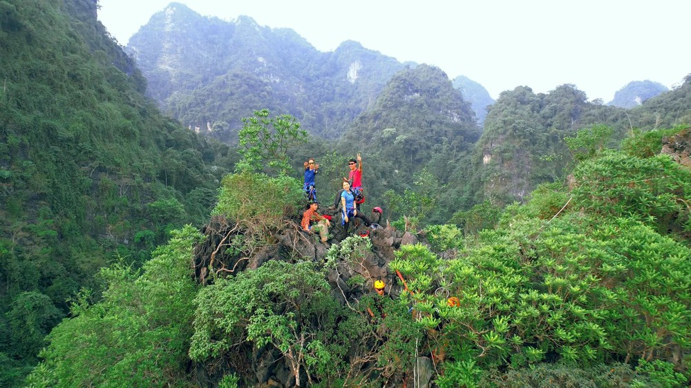 Cô gái treo dây ngủ trên vách đá ở Lạng Sơn: Không ngờ có ngày mình được trải nghiệm điều này ngay tại Việt Nam - Ảnh 4.