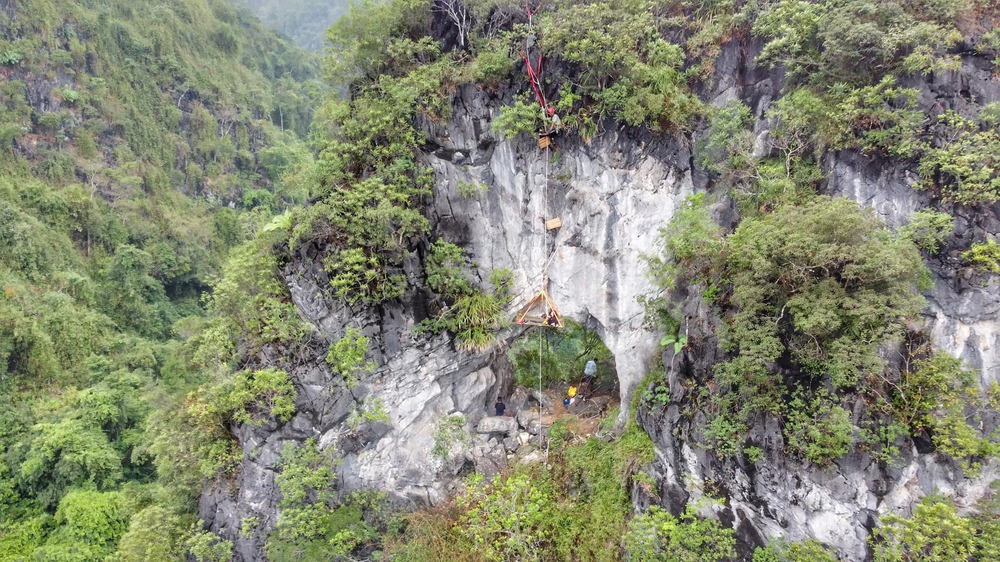 Cô gái treo dây ngủ trên vách đá ở Lạng Sơn: Không ngờ có ngày mình được trải nghiệm điều này ngay tại Việt Nam - Ảnh 8.