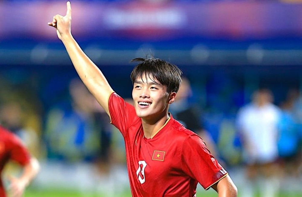 U22 Việt Nam vs U22 Singapore: HLV Troussier trao cơ hội cho Quốc Việt? - Ảnh 1.