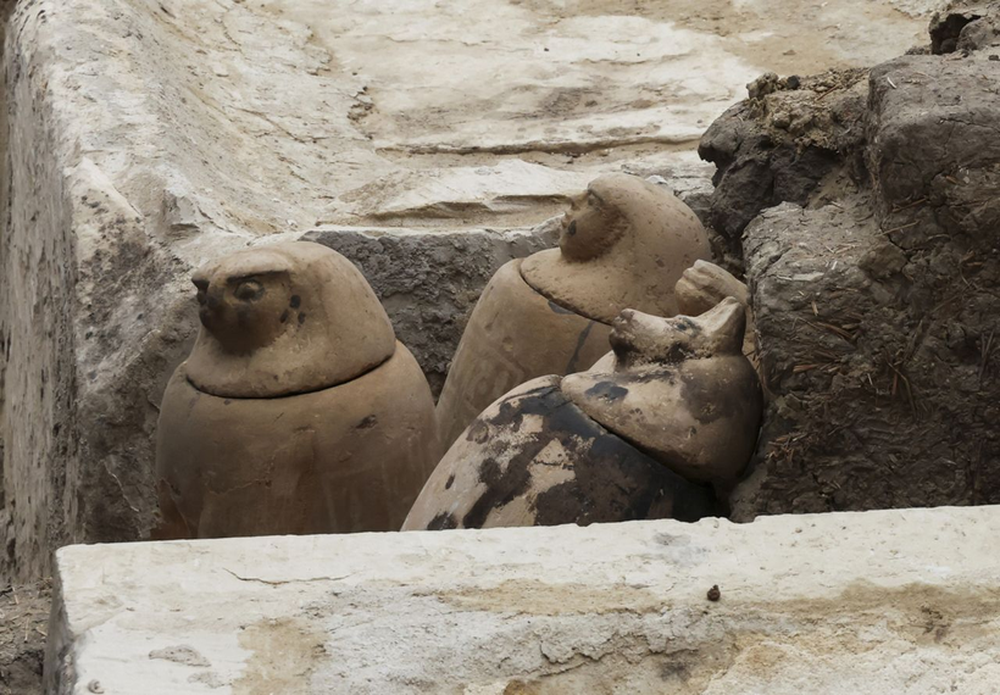 Loạt mộ cổ và xưởng ướp xác lớn được khai quật ở Ai Cập - Ảnh 4.