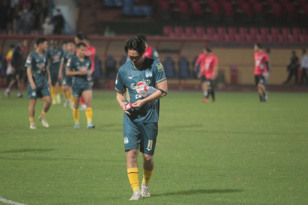 Sau lời gan ruột của HLV Kiatisuk, HAGL sẽ đối mặt với Hà Nội FC như thế nào? - Ảnh 2.