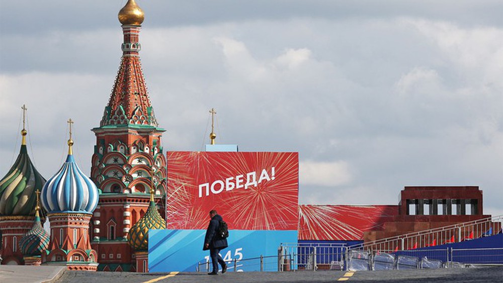 Nhiều thành phố Nga hủy lễ duyệt binh kỷ niệm Ngày Chiến thắng - Ảnh 2.