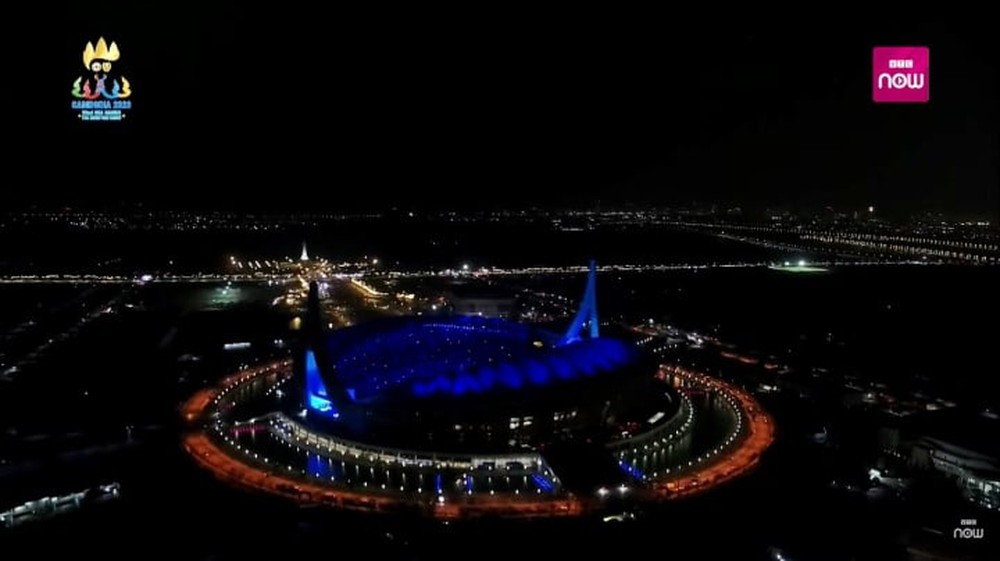 Trực tiếp khai mạc SEA Games 32: Màn giới thiệu hoành tráng của Campuchia - Ảnh 1.