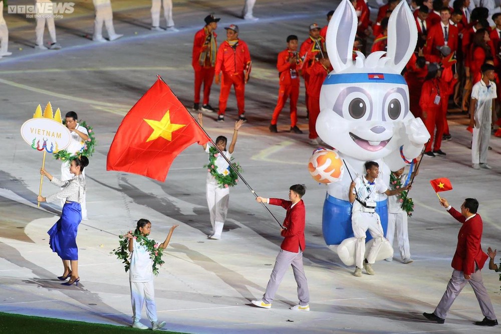 Khai mạc SEA Games 32 rực rỡ sắc màu, đẳng cấp Olympic - Ảnh 20.