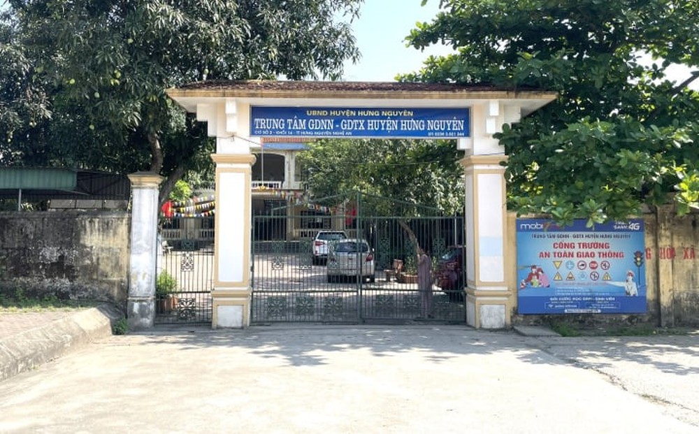 Nguyên GĐ Trung tâm GDTX ở Nghệ An bị tuyên 5 năm tù: Chánh án nói gì?